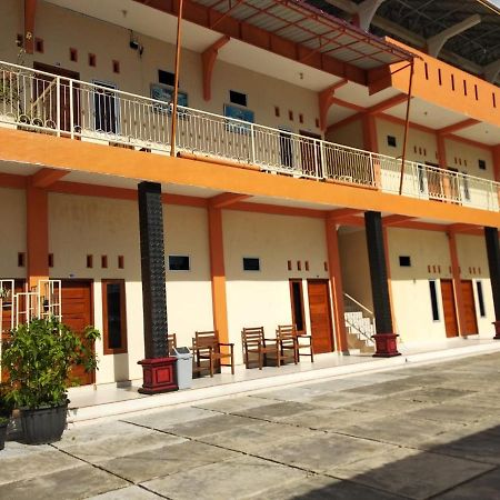 Penginapan Intan Bandara Padang  Esterno foto